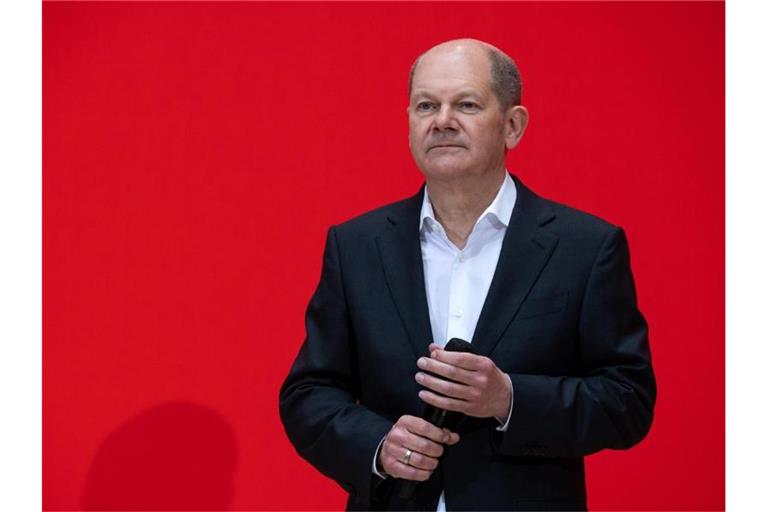 Erst wenn die Erholung läuft, soll die Verschuldung in den EU-Ländern schrittweise wieder eingedämmt werden. „Wir dürfen nicht gegen die Krise ansparen“, sagt Bundesfinanzminister Olaf Scholz (SPD). Foto: Bernd von Jutrczenka/dpa