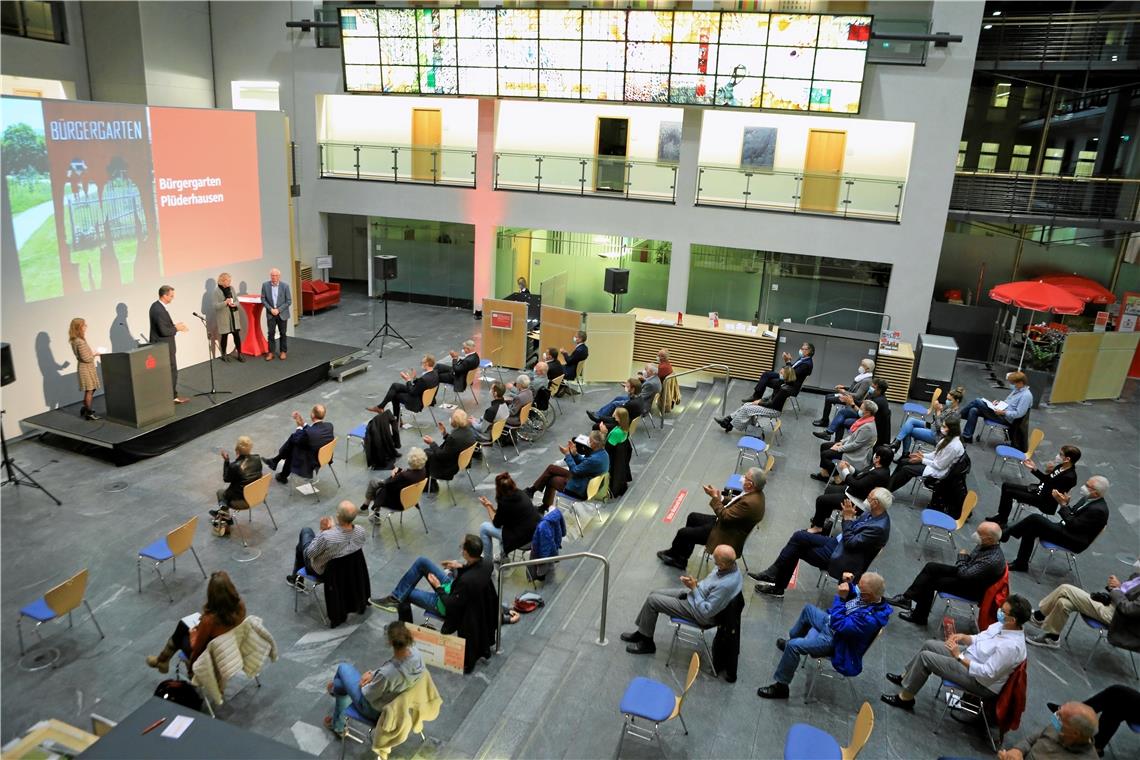 Erste Veranstaltung mit Publikum seit zwei Jahren in der Kreissparkasse Waiblingen.