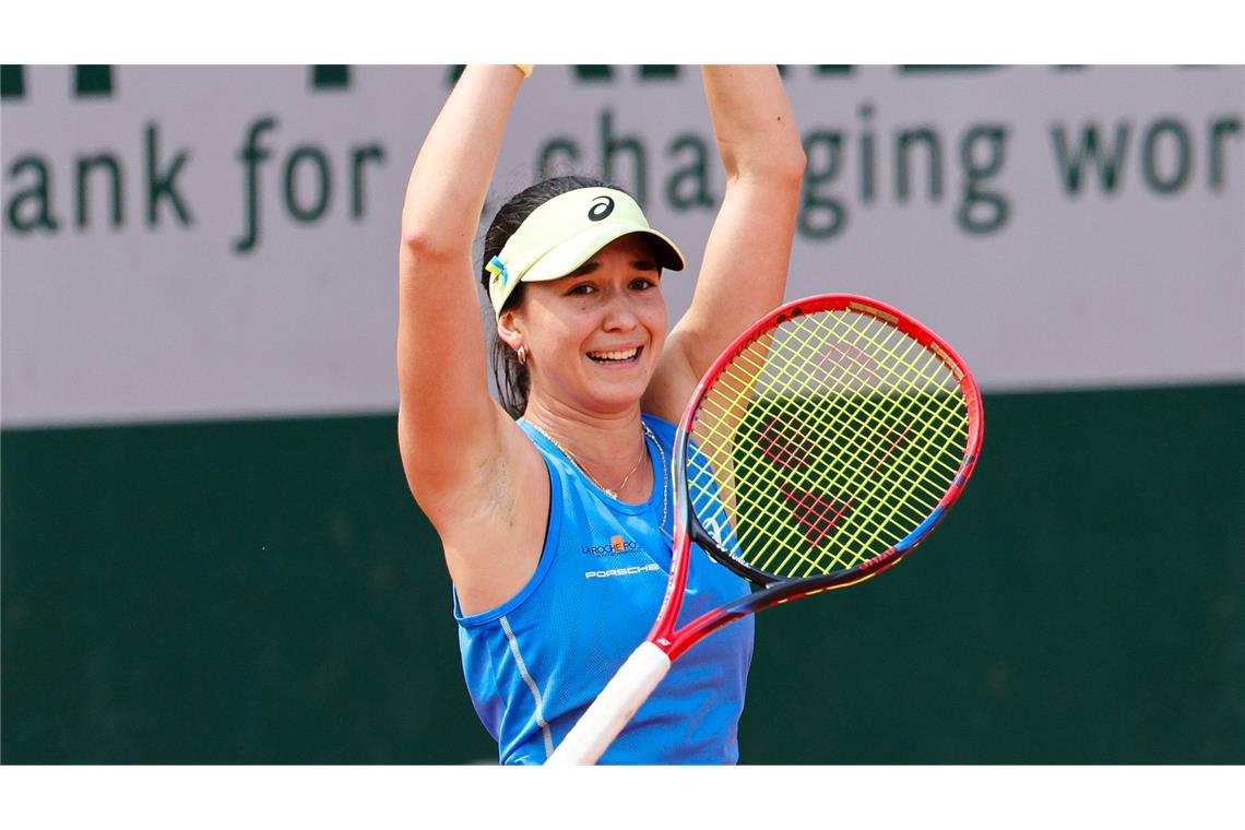"Eins mit Sternchen": Eva Lys in Paris in Runde zwei Erster Sieg in Paris: Eva Lys steht bei den French Open in Runde zwei.