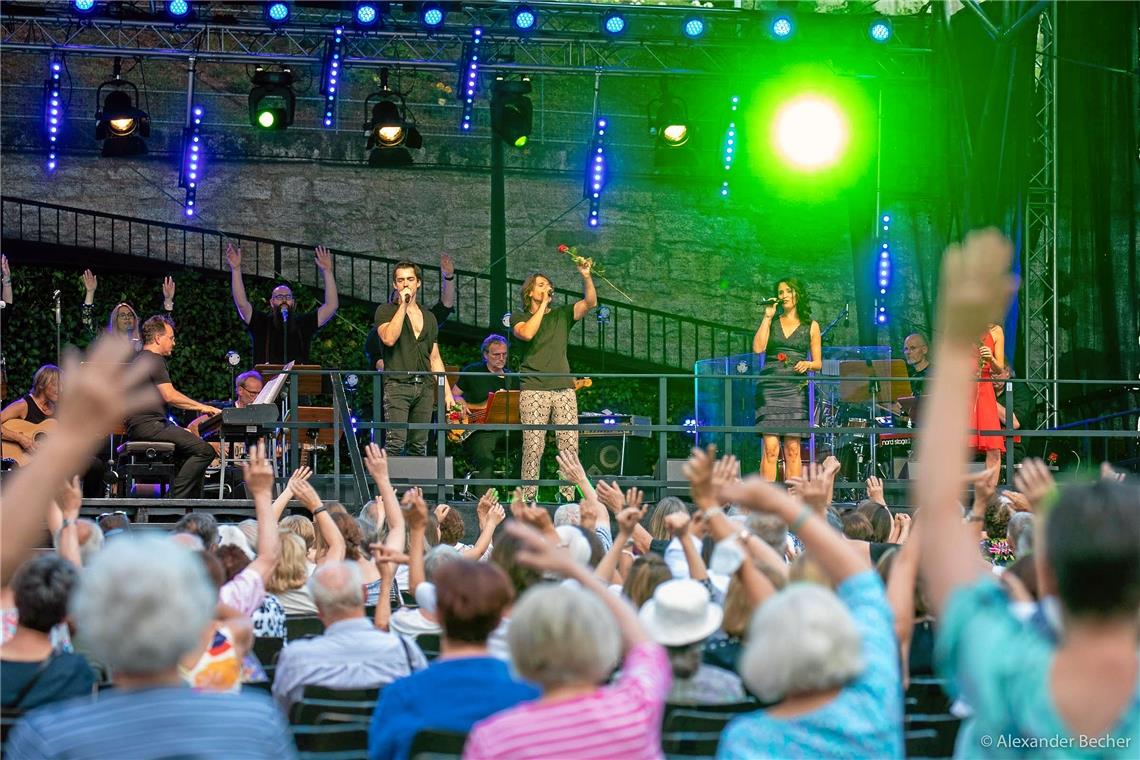 Erstes Konzert im Backnanger Kultursommer auf der Marktplatzbühne.