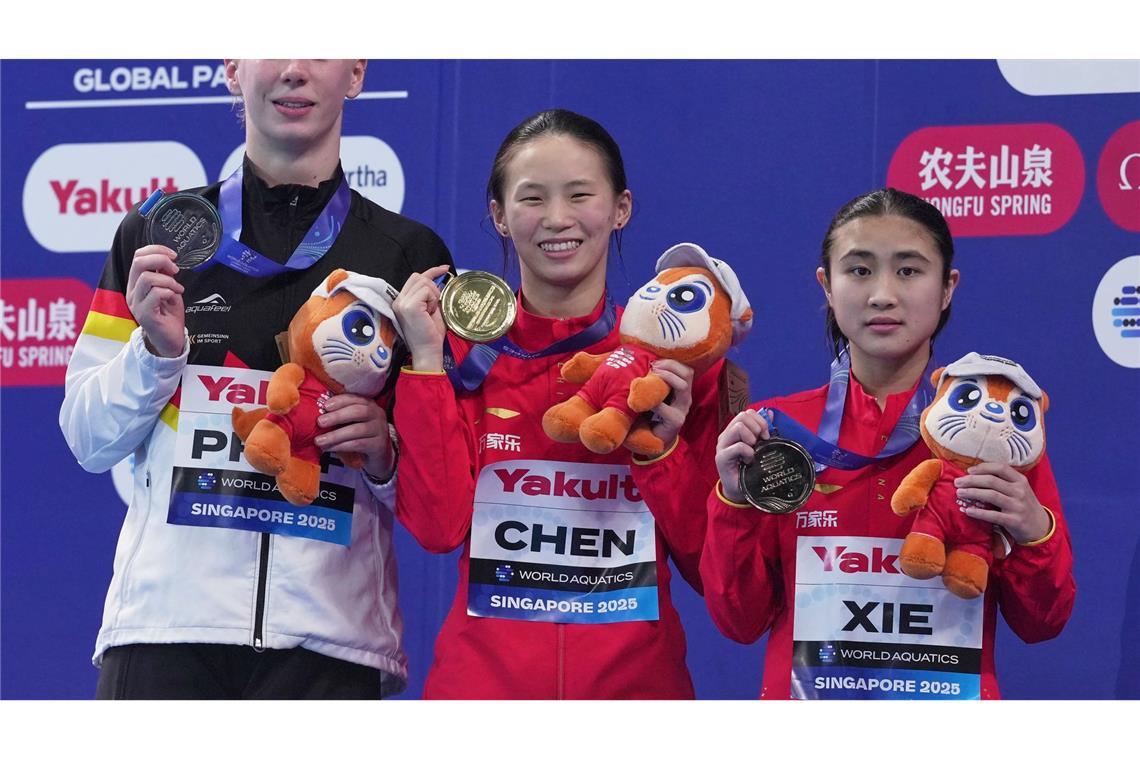 Überraschung im Wasserspringen: Pfeif gewinnt WM-Silber Erstmals schaffte es Pauline Pfeif bei einer WM auf das Podest.