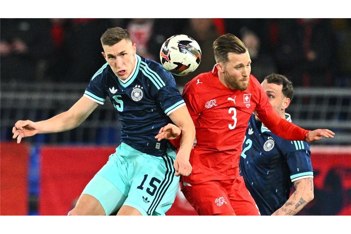 Erwischte keinen guten Abend: Nico Schlotterbeck (l.)