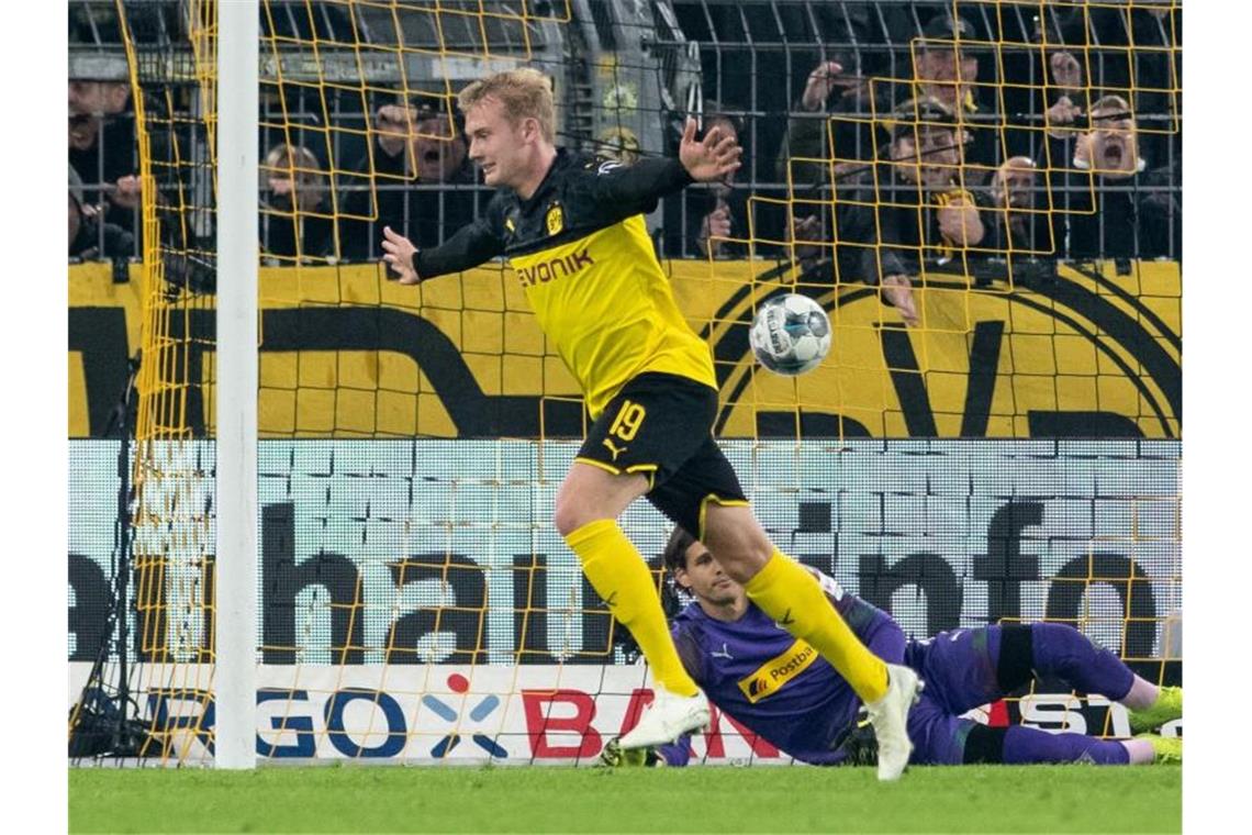 Brandt verschafft BVB-Coach Favre Zeit Erzielte zwei Treffer für den BVB: Julian Brandt. Foto: Bernd Thissen/dpa
