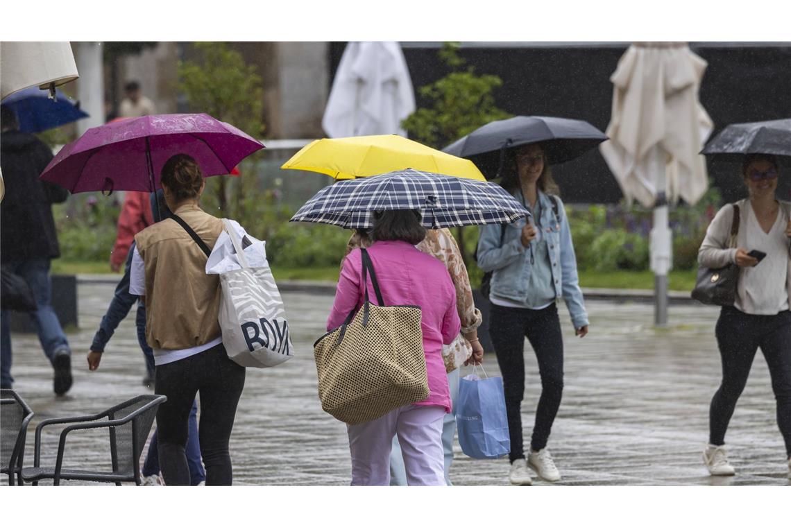 Schauriges Wetter: Regen bleibt zunächst noch im Land Es bleibt weiter unbeständig, immer wieder wird es regnen. (Symbolbild)