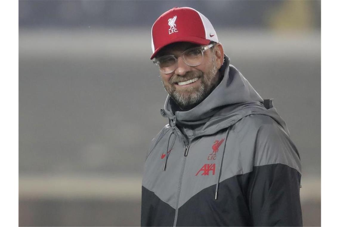 Rangnick, Flick, Klopp: Wer könnte Joachim Löw ersetzen? Es gäbe es wohl keinen Besseren, um das arg ramponierte Image des DFB-Teams aufzupolieren: Jürgen Klopp - bis 2024 in Liverpool gebunden. Foto: Luca Bruno/AP/dpa