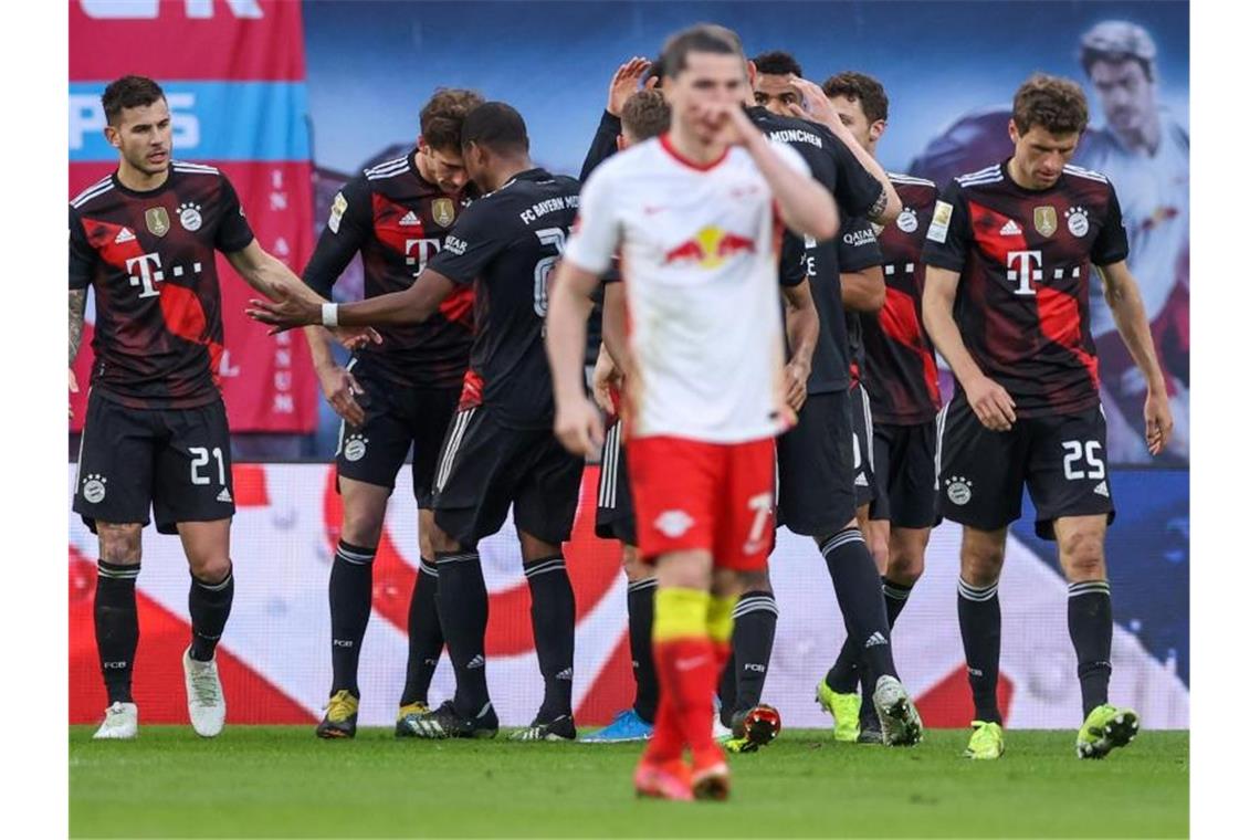 Es geht auch ohne Robert Lewandowski: Bayern München hat in Leipzig mit 1:0 gewonnen. Foto: Alexander Hassenstein/Getty POOL/dpa