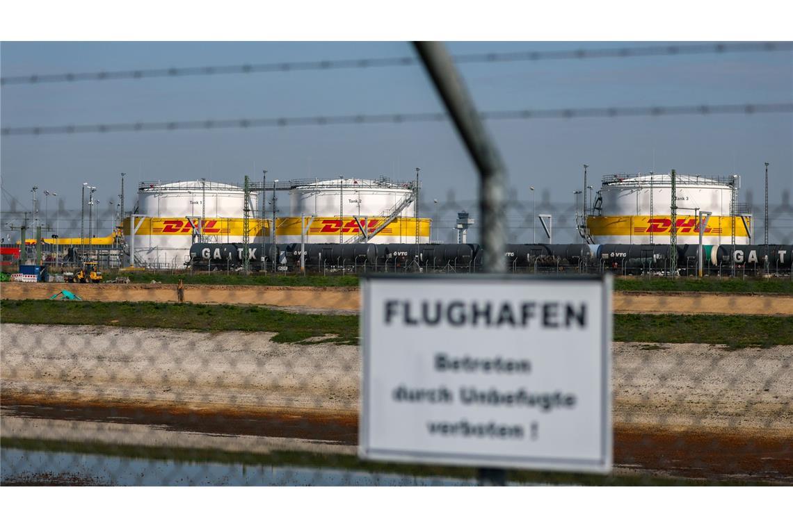 Kerosin für Urlaubsflieger könnte knapp werden