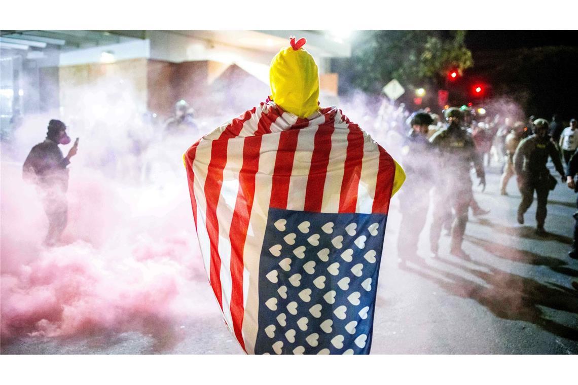 Es gibt Proteste gegen die Einwanderungsbehörde ICE in Portland.