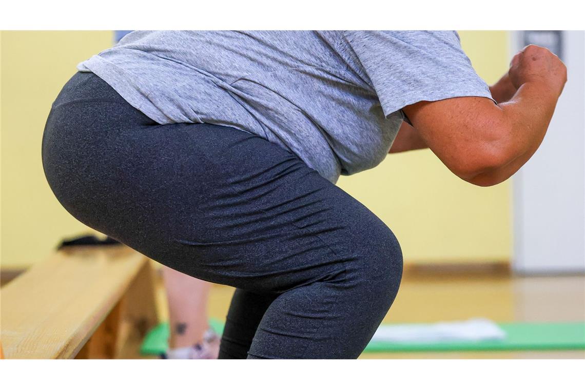 Es gibt viele Angebote, die beim Abnehmen helfen. (Illustration)