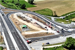 Es ist am Knoten Backnang-West ab Freitag nicht mehr möglich, am Ende der Rampe nach links auf die B 14 in Richtung Oppenweiler abzubiegen. Foto: Ulrich Maier