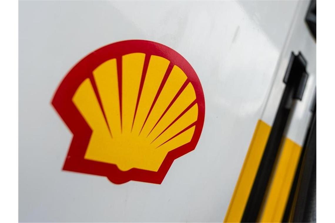 Shell schreibt Verluste und kappt Dividende Es ist das erste Mal seit dem Zweiten Weltkrieg, dass der Konzern seine Dividende reduziert. Foto: Christophe Gateau/dpa