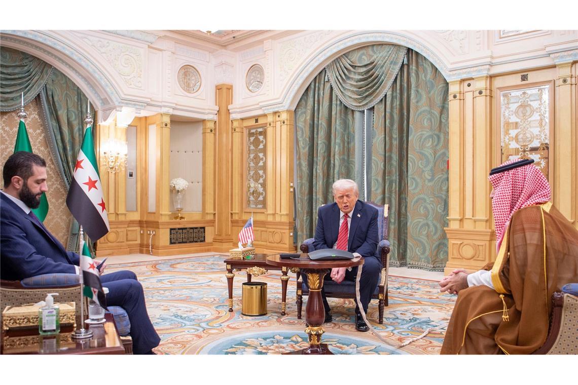 Trump ermuntert Syrien zur Anerkennung Israels Es ist das erste Treffen eines US-Präsidenten mit einem syrischen Staatschef seit 25 Jahren.