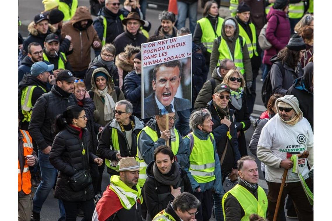 Es ist der vierte große Protesttag in der Hauptstadt seit Beginn der Streiks vor mehr als einem Monat. Foto: Sadak Souici/Le Pictorium Agency/ZUMA/dpa