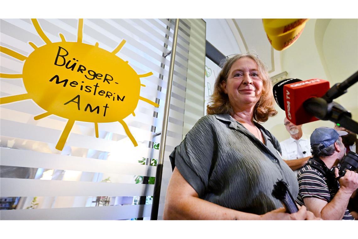 Es ist der zweite Wahlsieg der KPÖ in Folge in Graz. 2021 hatte Elke Kahr überraschend die ÖVP aus dem Bürgermeister-Amt verdrängt.