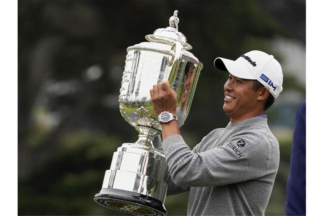 Golfer Collin Morikawa gewinnt PGA Championship „Es ist großartig. Das war ein Lebensziel von mir“, sagt Collin Morikawa. Foto: Charlie Riedel/AP/dpa