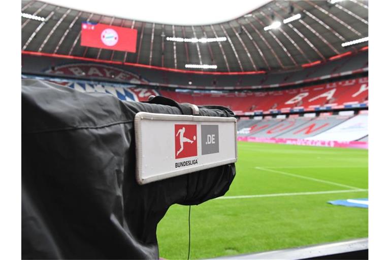 Es ist nicht einfach den Überblick bei der Bundesliga-Berichterstattung auf dem Bildschirm zu behalten. Foto: Sven Hoppe/dpa-Pool/dpa