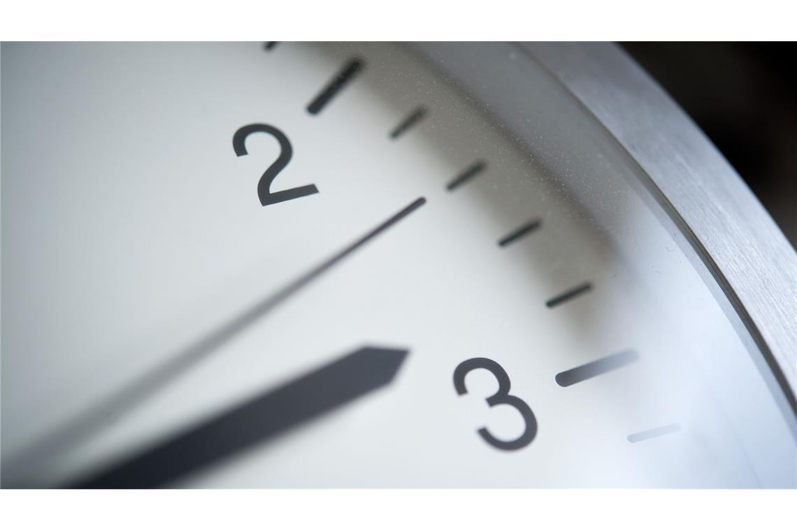 Es ist wieder soweit: in der Nacht auf Sonntag wird die Uhr umgestellt.