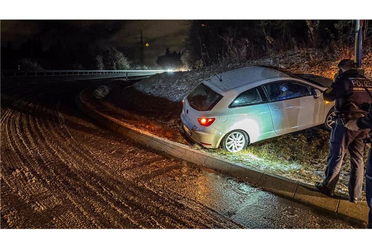 Es kam zu mehreren Unfällen (Symbolbild).