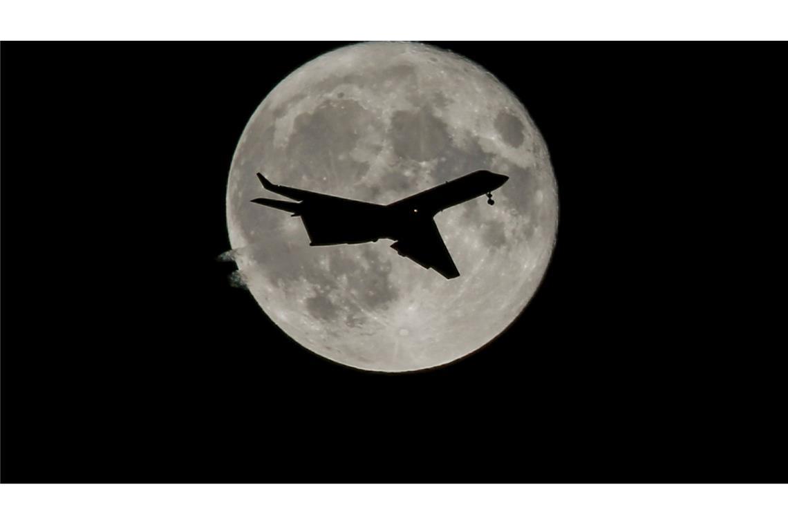 Es könnten bald Tausende Flüge gestrichen werden.