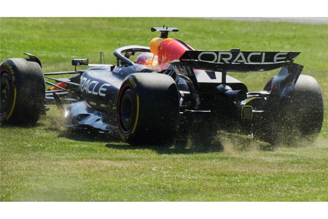 WM-Dreikampf spitzt sich zu: Norris-Sieg vor Verstappen Es lief diesmal nicht beschwerdefrei für Max Verstappen.
