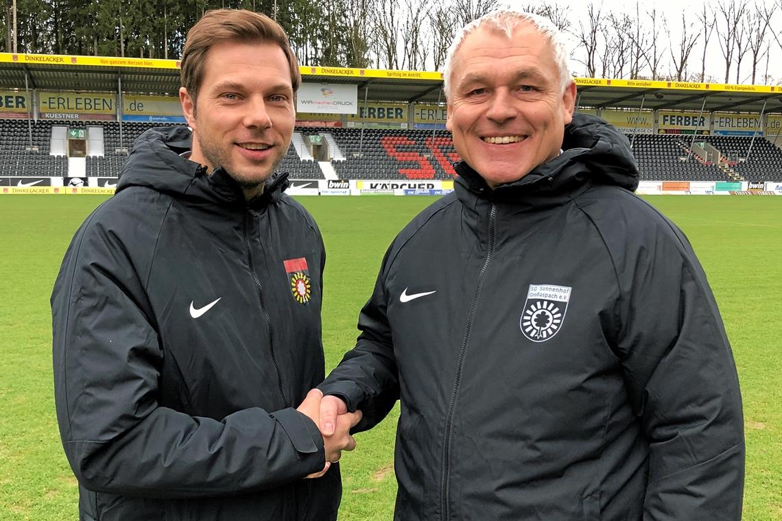 Es sei „ein Freundschaftsdienst“, dass Hans-Jürgen Boysen die SG bis Saisonende trainiert, sagt Vorstandsmitglied Michael Ferber. Foto: SG Sonnenhof