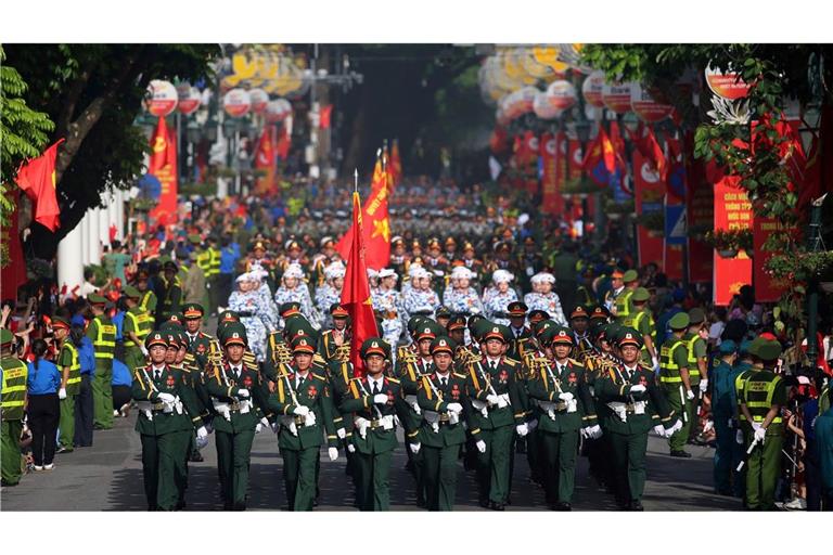 Es war die größte Militärparade in Vietnam seit Jahrzehnten.