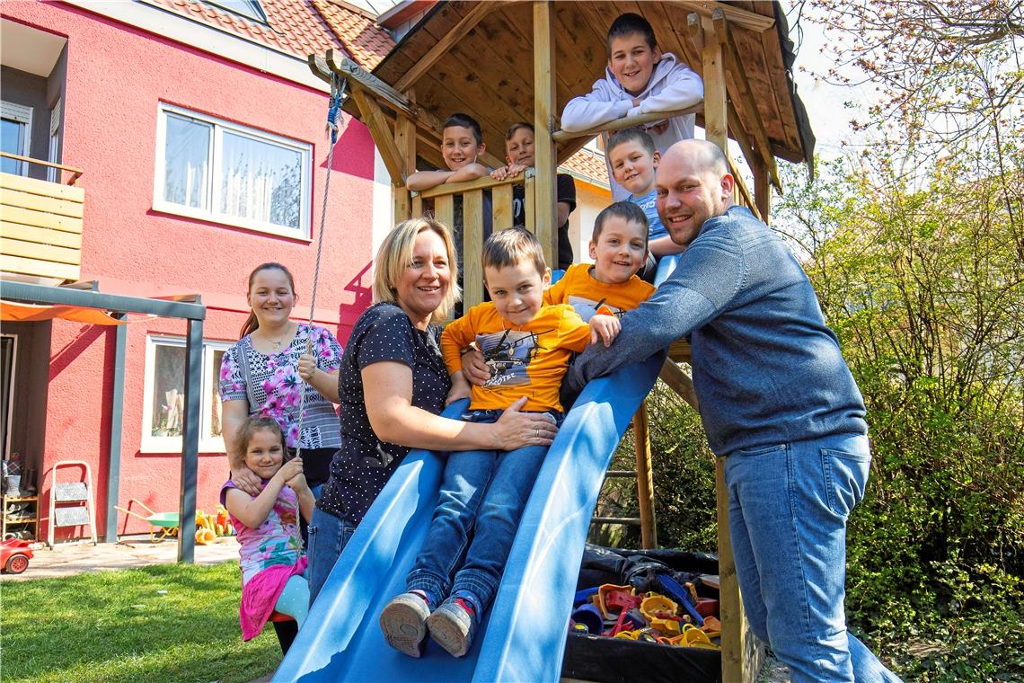 Es war ein Glücksfall, dass die kinderreiche Familie 2013 einen Hausbesitzer mit viel Verständnis für die Kinderschar gefunden hat. Foto: A. Becher