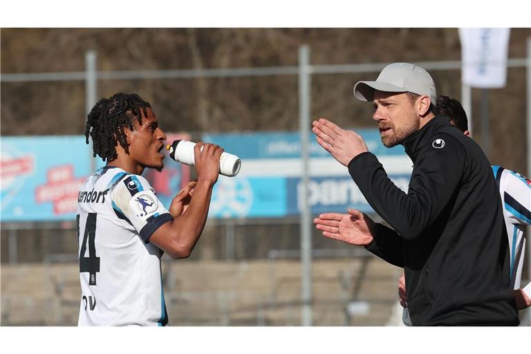 Es wird eng bei Melkamu Frauendorf – der Offensivmann droht Trainer Marco Wildersinn in Freiberg auszufallen.        


Foto: Baumann/Hansi Britsch