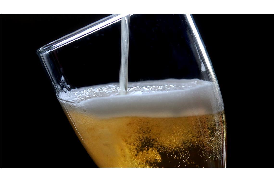 Es wird immer weniger alkoholhaltiges Bier getrunken. (Symbolbild)