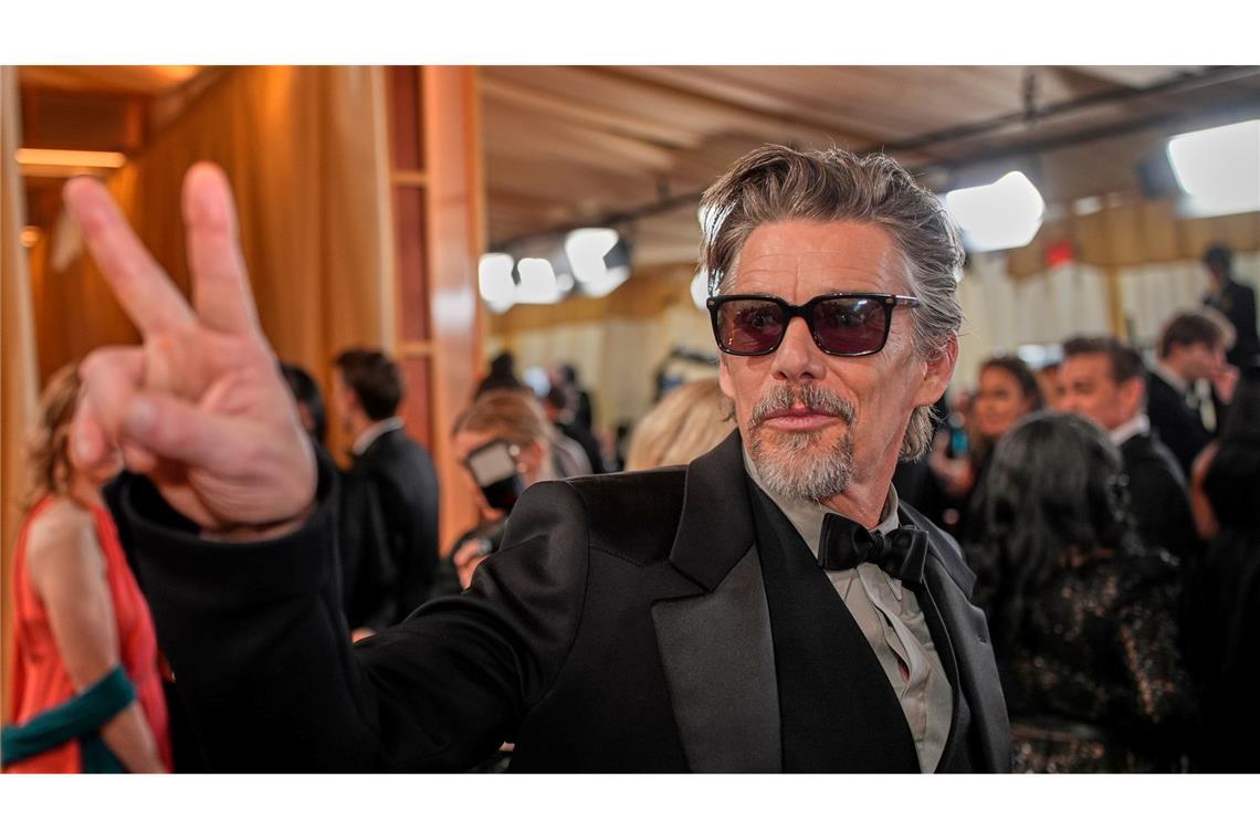 Ethan Hawke - inzwischen 55 - hat jetzt einen daddyhaften grauen Henriquatre-Bart. (Archivbild)