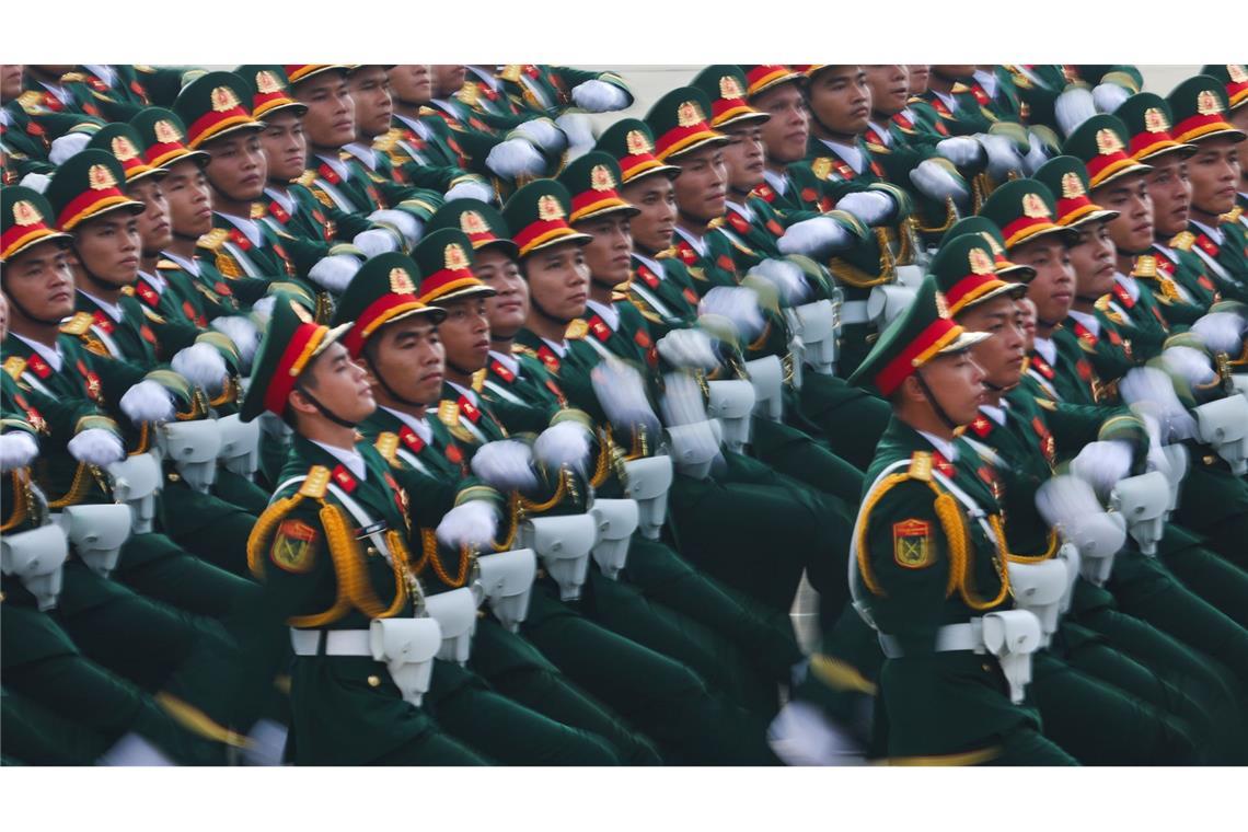 Vietnam inszeniert prächtige Parade zum 80. Nationalfeiertag Etwa 16.000 Soldatinnen und Soldaten nahmen teil.