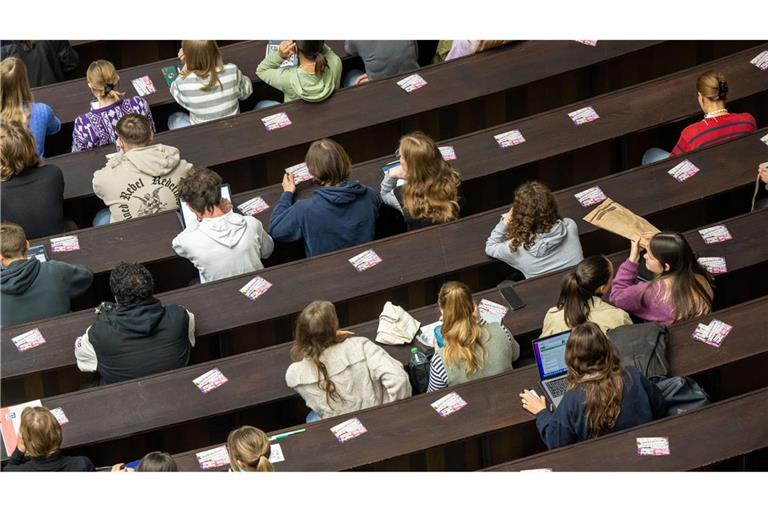 Etwa 2,8 Millionen Menschen studieren in Deutschland. (Symbolbild)
