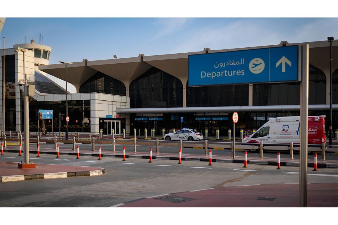 Etwa am internationalen Flughafen von Dubai gibt es derzeit keine Abflüge und Landungen.