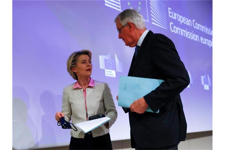 EU-Kommissionschefin Ursula von der Leyen und Chefunterhändler Michel Barnier. Foto: Francisco Seco/Pool AP/dpa