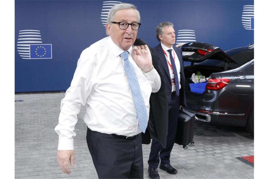 Rückendeckung für von der Leyen aus Brüssel EU-Kommissionspräsident Jean-Claude Juncker empfängt heute in Brüssel seine mögliche Nachfolgerin Ursula von der Leyen. Foto: Geoffroy Van Der Hasselt/AFP Pool/AP