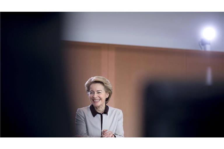 EU-Kommissionspräsidentin Von der Leyen lobt Austausch mit Trump. (Archivbild)