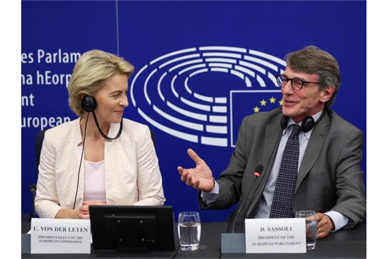 EU-Parlamentspräsident David Sassoli (r.) mahnt: Ursula von der Leyen muss jetzt Tempo machen. Foto: Zhang Cheng/XinHuaJ