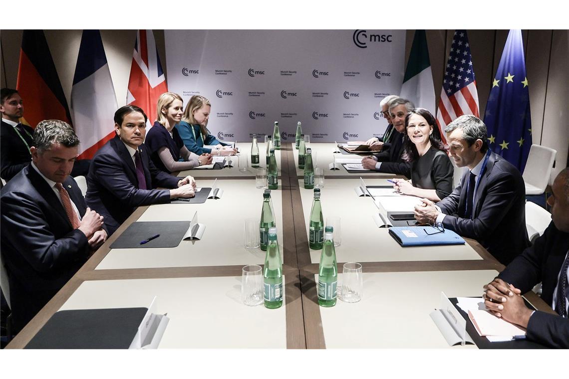 Paris: Ukraine-Treffen europäischer Länder am Montag Europa fordert Mitsprache und Beteiligung an einer Friedenslösung für die Ukraine.