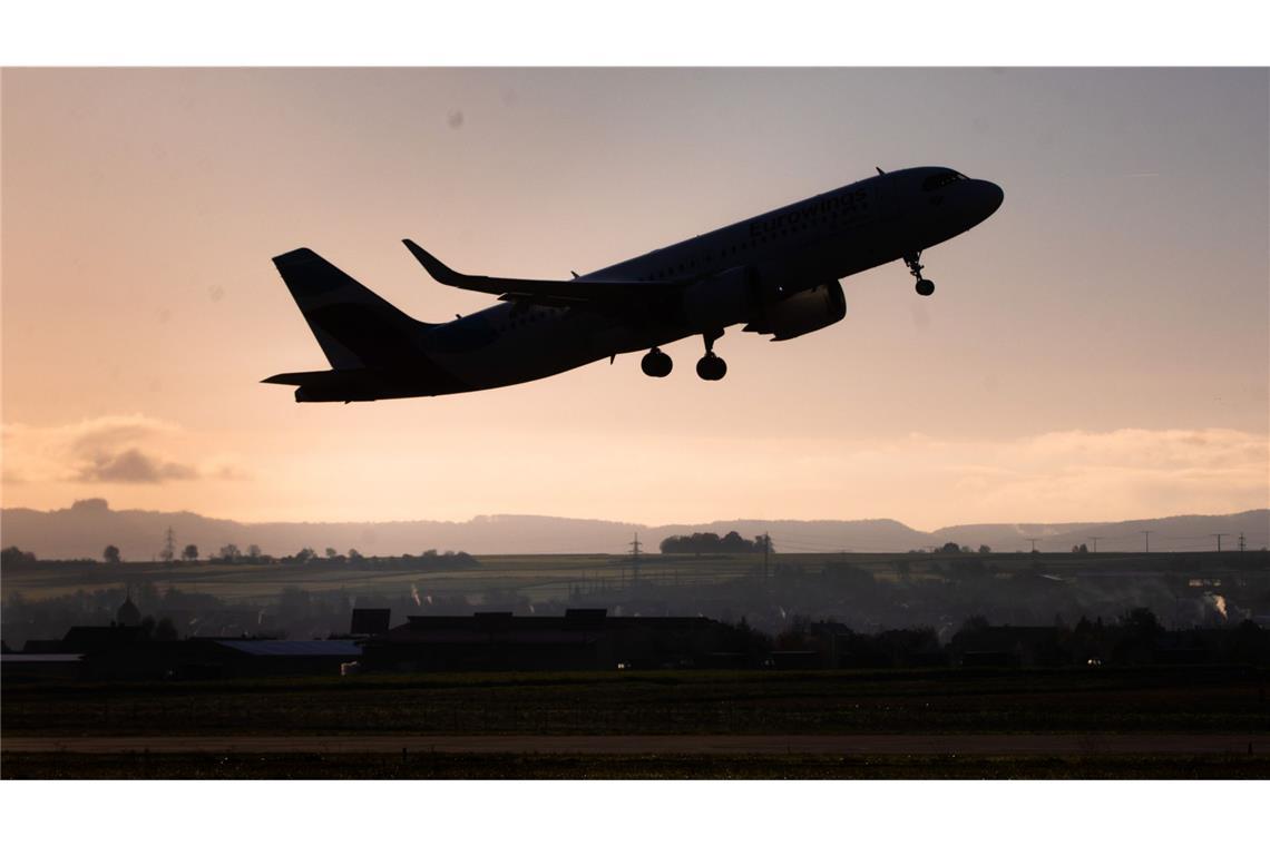 Fluggesellschaft baut Kabine für breitere Sitze um Eurowings testet auf der Strecke Berlin-Dubai breitere Sitze (Symbolbild).
