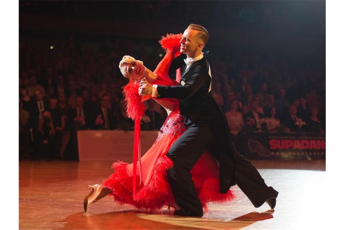 GOC mit positiver Bilanz vor letztem Wettkampftag am Sonntag Evaldas Sodeika und Ieva Zukauskaite aus Litauen tanzen bei den 33. German Open Championships (GOC). Foto: Catherine Simon