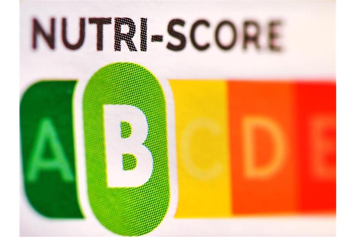 Weg frei für neues Nährwert-Logo Nutri-Score Ewig kreiste der Streit um eine aus Großbritannien stammende „Ampel“ mit jeweils separaten Symbolen in rot, gelb oder grün für Zucker, Fett und Salz. Foto: Patrick Pleul/dpa-Zentralbild/dpa