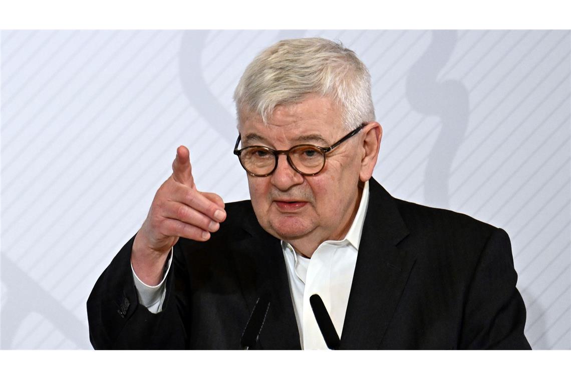 Die Sehnsucht nach dem besseren Deutschland Ex-Außenminister Joschka Fischer kann sich für sich keine Auswanderung aus Deutschland vorstellen. (Archivbild)