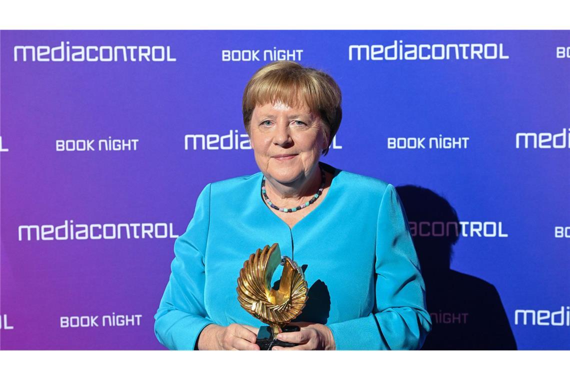 Merkel über Baustellen: „Man kriegt da einen ziemlichen Schreck“ Ex-Bundeskanzlerin Angela Merkel (CDU) wurde in Baden-Baden bei der vierten Media Control Book Night mit dem Gold Awar für ihr Buch „Freiheit“ ausgezeichnet.