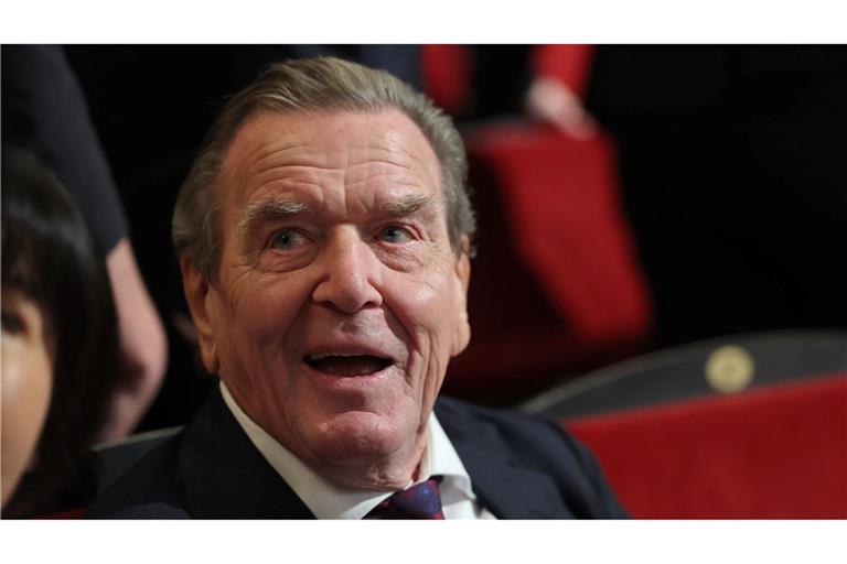 Ex-Kanzler Gerhard Schröder wird im Untersuchungsausschuss des Schweriner Landtags zur Erdgasleitung Nord Stream 2 als Zeuge befragt. (Archivbild)