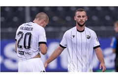 Ex-Kickers-Spieler Melvin Ramusovic verlor mit dem SV Sandhausen das Auftaktspiel gegen Frankfurt.  
Foto: Baumann/Julia Rahn
