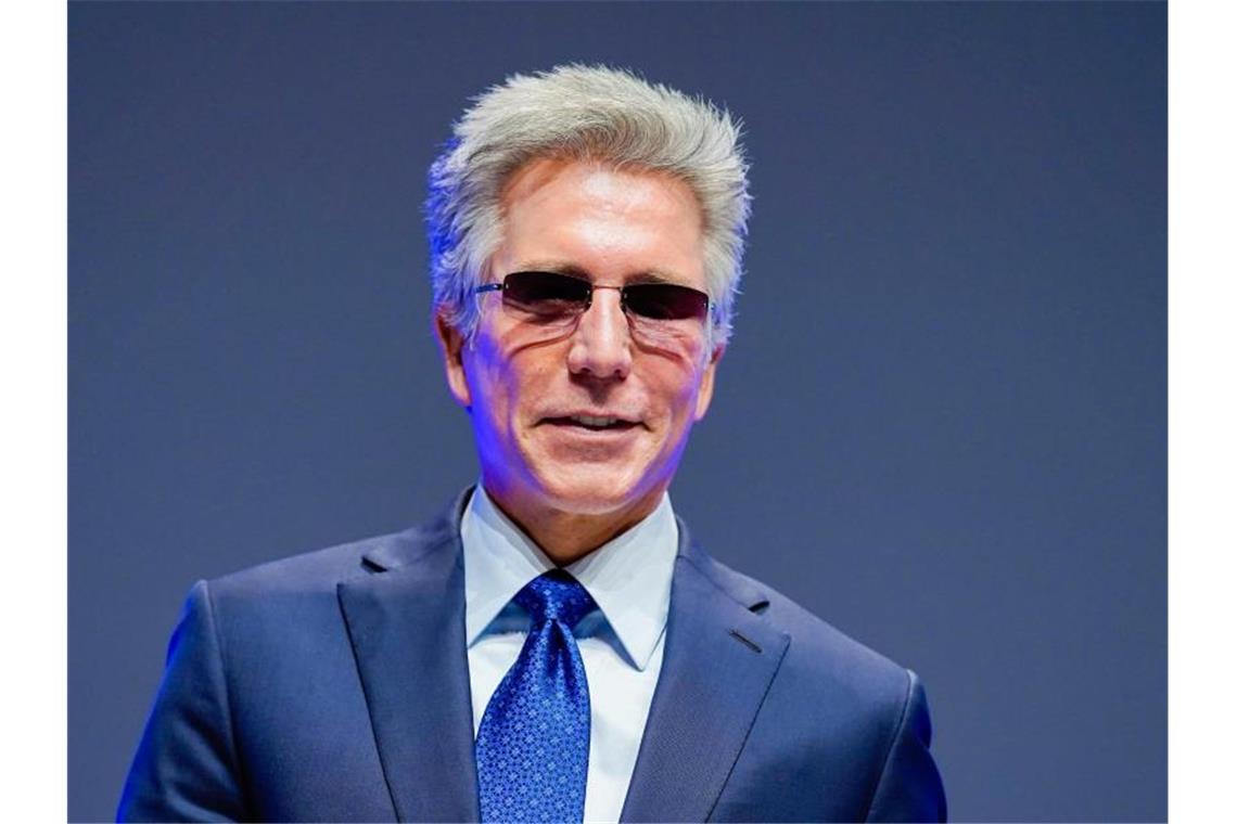 Trotz Abgangs: Ex-SAP-Chef McDermott bekommt mehr Geld Ex-SAP-Chef Bill McDermott bei einer Veranstaltung. Foto: Uwe Anspach/dpa/Archiv