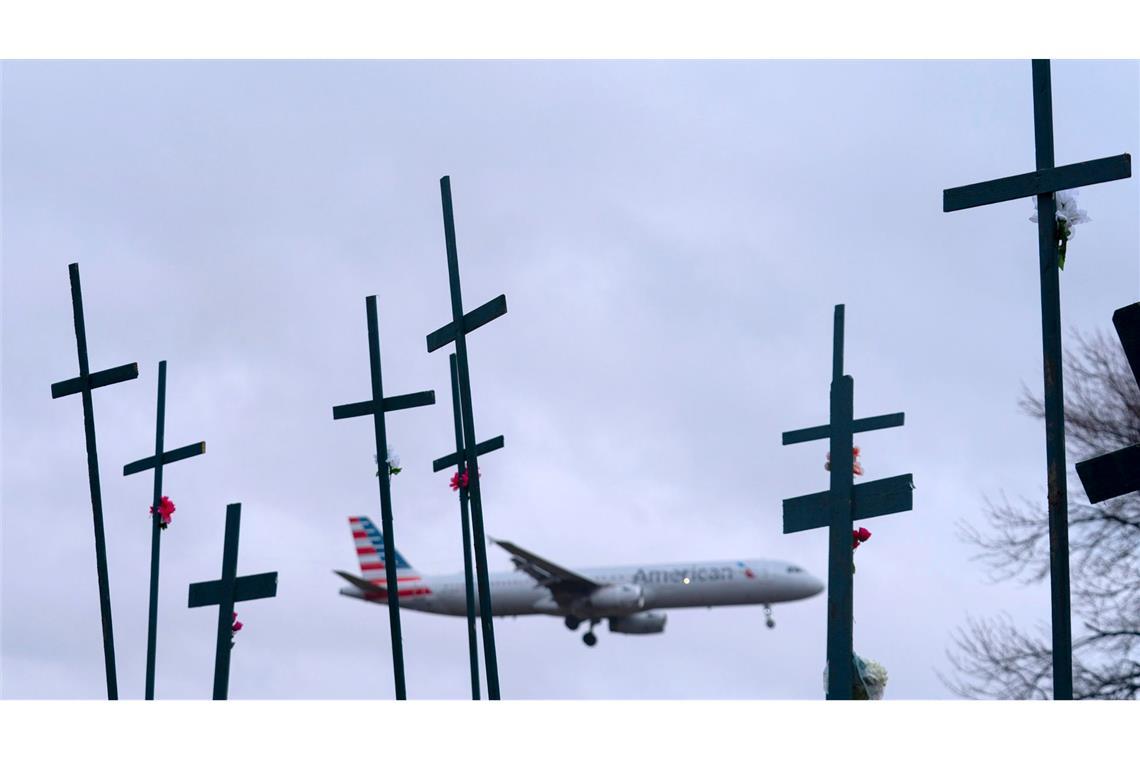 Trotz Abstürzen - Experten halten Fliegen für sicher Experten halten das Flugzeug als Transportmittel für sicher.
