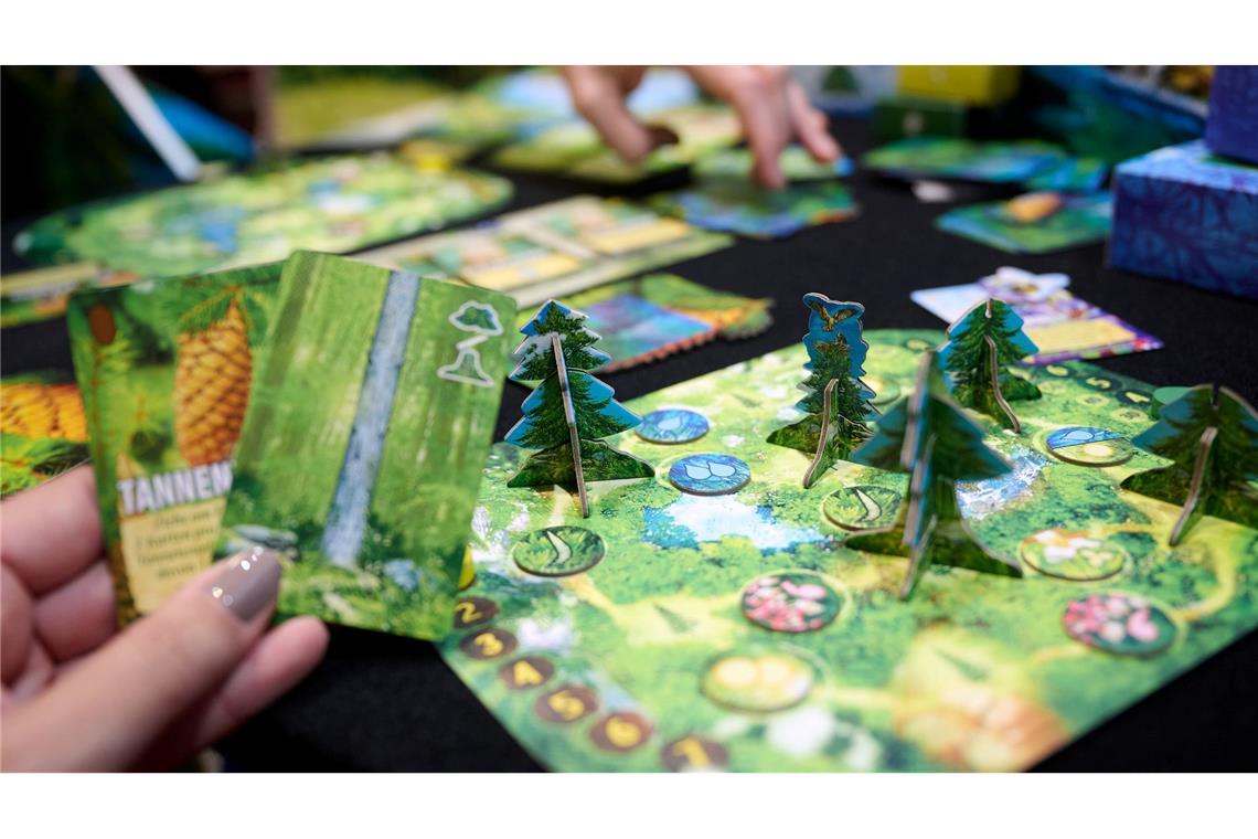 Emotionen, Inspiration und Kulturgut: Brettspiele boomen Experten halten das gemeinsame Spielen aus vielen Gründen für positiv - für Jung und Alt