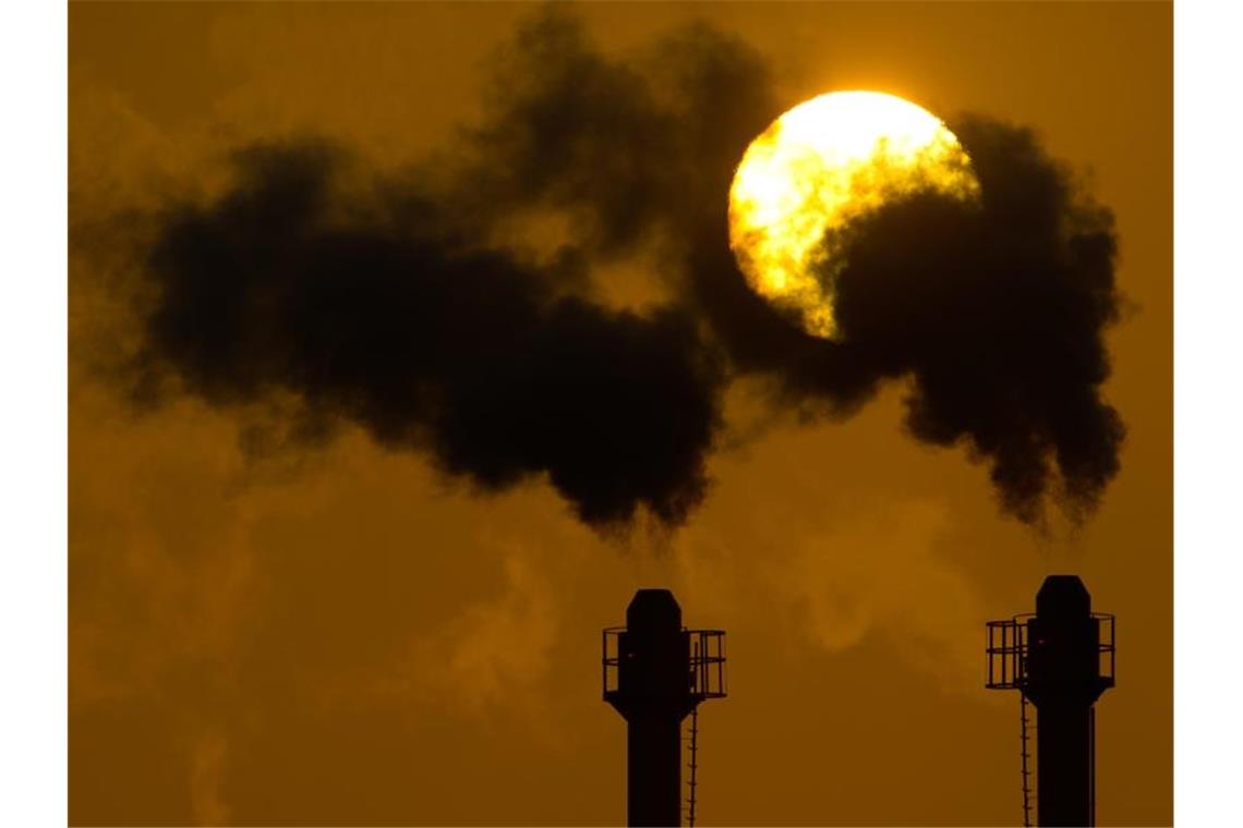 UN: Welt vor Klimakonferenz auf „katastrophalem Weg“ Experten sind sich einig, dass sich bis 2030 weltweit viel mehr tun muss, wenn die Erderwärmung deutlich unter zwei Grad bleiben soll. Foto: Patrick Pleul/dpa-Zentralbild/dpa
