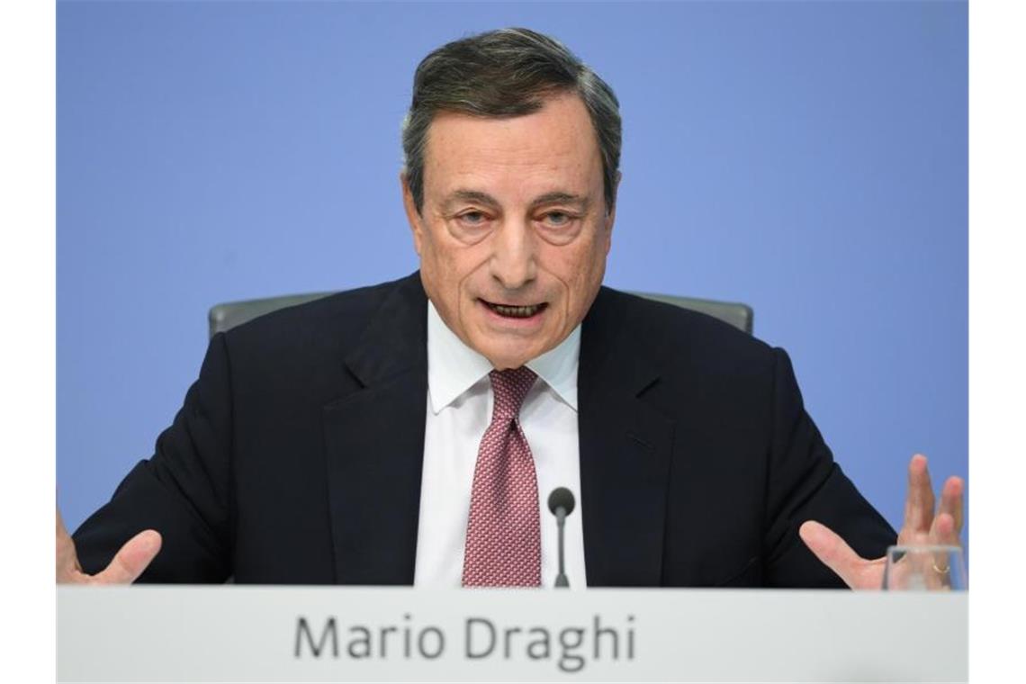 Draghi: EZB bereit zu weiterer Lockerung ihrer Geldpolitik EZB-Präsident Mario Draghi: „Wir sind weit entfernt von einer Normalisierung der Geldpolitik, weil die Welt weit entfernt von einer Normalisierung ist.“ Foto: Arne Dedert
